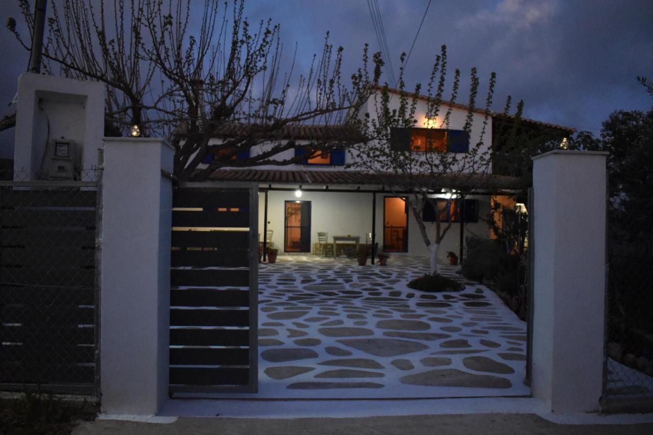 Villa Pigadia à Vromonérion Extérieur photo