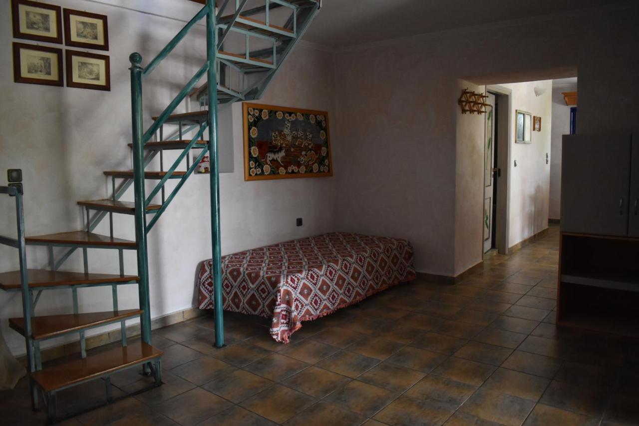 Villa Pigadia à Vromonérion Extérieur photo
