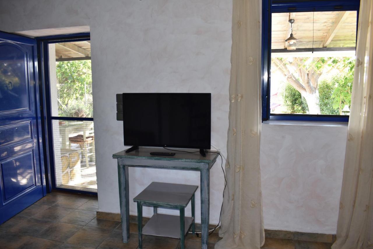 Villa Pigadia à Vromonérion Extérieur photo