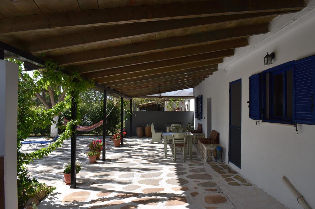 Villa Pigadia à Vromonérion Extérieur photo
